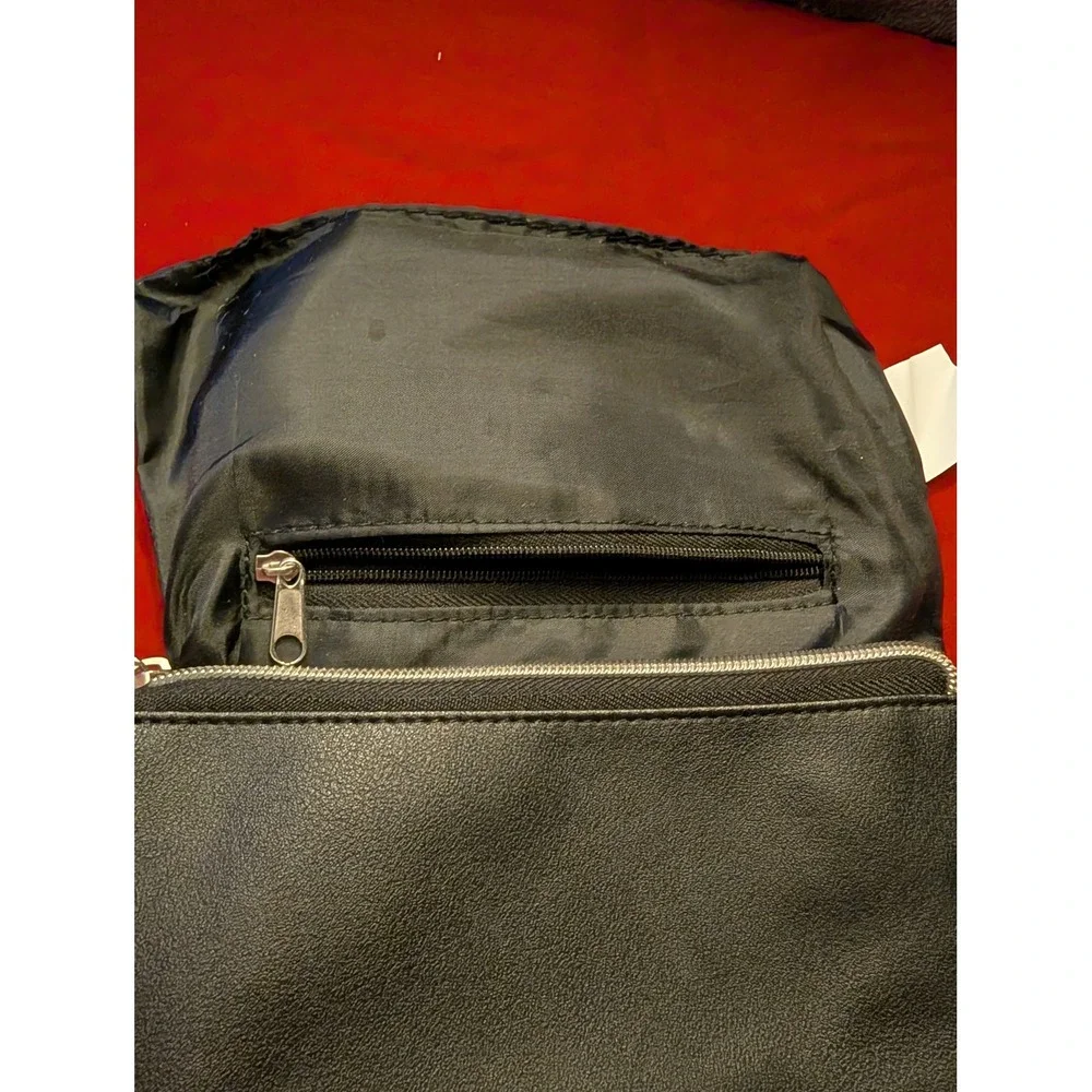 No Boundaries Black Faux Leather Wristlet Tortoiseshell Ring Handle zipper Pouch